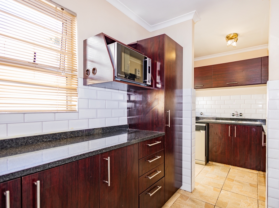 3 Bedroom Property for Sale in Plattekloof Glen Western Cape
